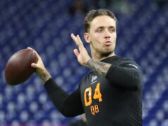 Carson Beck, de Miami, recebe tratamento hostil da multidão da NFL Carson Beck of the Miami (FL) Hurricanes throws a pass during the 2026 NFL Scouting Combine