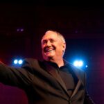 Causa da morte de Neil Sedaka revelada após 'falecimento repentino'