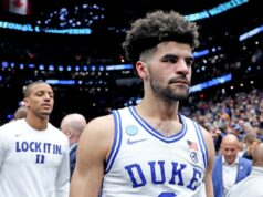 Cayden Boozer elogiado pelo que fez após a derrota de Duke na Elite Eight para UConn Duke freshman Cayden Boozer