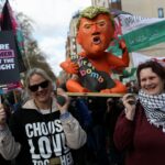 Manifestantes marcham contra o extremismo de extrema direita de Park Lane a Trafalgar Square, organizada pela Together Alliance, uma coalizão de sindicatos e grupos da sociedade civil, em Londres, Grã-Bretanha, 28 de março de 2026. REUTERS/Hannah McKay