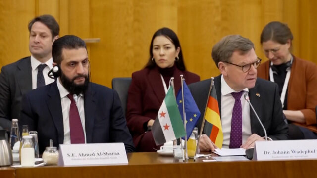 Chanceler alemão diz ao presidente al-Sharaa: 'Estamos com a Síria'
