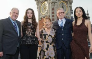 Chase Infiniti e Ann Dowd falam sobre ‘Os Testamentos’ como o programa sobre ‘Despertar e rebelião entre mulheres mais jovens em Gileade’ abre a série Mania Chase Infiniti e Ann Dowd falam sobre 'Os Testamentos' como o programa sobre 'Despertar e rebelião entre mulheres mais jovens em Gileade' abre a série Mania