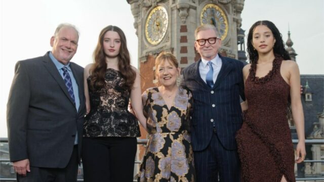 Chase Infiniti e Ann Dowd falam sobre 'Os Testamentos' como o programa sobre 'Despertar e rebelião entre mulheres mais jovens em Gileade' abre a série Mania
