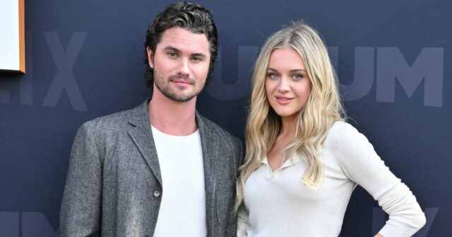 Chase Stokes dá dicas sobre a separação de Kelsea Ballerini em mensagens enigmáticas após a reunião da Europa, estou bloqueado 2218026796 2247545311