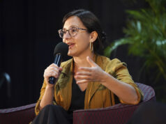 Chefe de notícias da CBS continua em busca de arruinar as notícias Desenho animado de Clay Jones