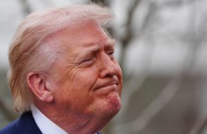 ‘Chega de jogos!’ Trump envia ameaça ao ICE enquanto o fechamento do aeroporto continua Trump afirmou que os oficiais do ICE iriam