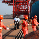 China discursa sobre gigantes da navegação internacional sobre interrupções na guerra no Irã e ações judiciais no Canal do Panamá