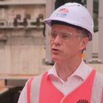 Chris Minns fez o anúncio em uma coletiva de imprensa hoje.