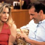 Christina Applegate agora se encolhe com o desejo do público de 'casado com filhos' por ela, diz que o papel de Kelly Bundy piorou sua anorexia: 'Eu tinha que ser magro. Eu tinha tamanho 0'