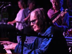 Christopher North, do Ambrosia, tecladista de criadores de sucessos de soft rock, morre aos 75 anos Christopher North, do Ambrosia, tecladista de criadores de sucessos de soft rock, morre aos 75 anos