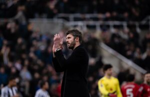 Cinco razões pelas quais os fãs do Man Utd não deveriam entrar em pânico após a primeira derrota de Michael Carrick Cinco razões pelas quais os fãs do Man Utd não deveriam entrar em pânico após a primeira derrota de Michael Carrick