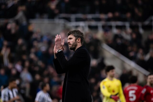 Cinco razões pelas quais os fãs do Man Utd não deveriam entrar em pânico após a primeira derrota de Michael Carrick
