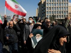 Clérigos linha-dura iranianos buscam nomeação rápida de novo líder supremo Yahoo news home