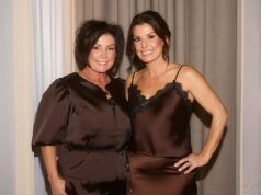 Coleen Rooney ‘está apoiando sua mãe Colette’ depois que seu marido Wayne foi visto em uma festa com duas mulheres misteriosas – enquanto a paciência de sua família ‘se esgota’ com o ex-jogador de futebol Coleen Rooney está supostamente contando com o apoio de sua mãe Colette depois que seu marido Wayne foi visto em uma festa com duas mulheres misteriosas na semana passada