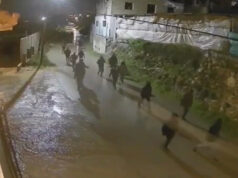 Colonos israelenses invadem violentamente a Cisjordânia ocupada Colonos israelenses invadem violentamente a Cisjordânia ocupada