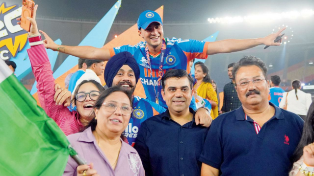 'Começo amargo, final doce' A família de Abhishek Sharma elogia a estreia indiana
