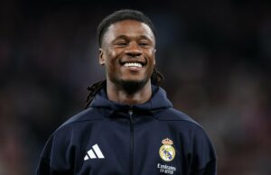 Como Eduardo Camavinga, do Real Madrid, poderia consertar duas posições para o Man Utd Como Eduardo Camavinga, do Real Madrid, poderia consertar duas posições para o Man Utd