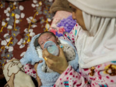 Como as mães criam os recém-nascidos durante a ofensiva de Israel no Líbano Como as mães criam os recém-nascidos durante a ofensiva de Israel no Líbano