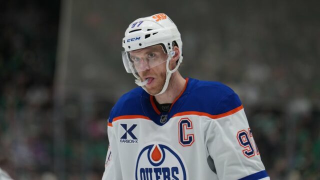 Como assistir St. Louis Blues x Edmonton Oilers online gratuitamente
