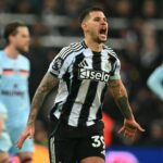 Como o Newcastle reagiu aos relatos que o Man United está em negociações avançadas para contratar Bruno Guimarães