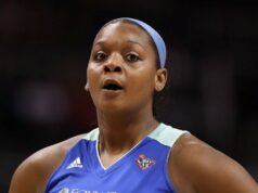 Como o UGA Basketball homenageou a ex-jogadora Kara Braxton após sua morte aos 43 anos 2 vezes campeã da WNBA e AllStar Kara Braxton morta aos 43 anos O que sabemos