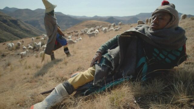 Como o diretor Carl Houston Mc Millan moveu montanhas e se preparou para uma caverna para colocar Lesoto no mapa com ‘Kabelo’
