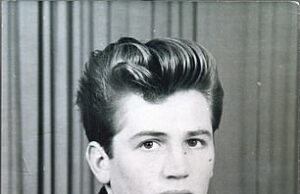 Como um dos três garotos da classe trabalhadora em Oxford, Melvyn Bragg estava tão infeliz que quase desistiu – então seu primeiro amor o abandonou… o ex-apresentador do In Our Time revela a verdade sobre seus turbulentos anos de universidade Um jovem Melvyn Bragg