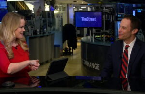 Compre o mergulho ou espere? Como os profissionais estão investindo agora Compre o mergulho ou espere? Como os profissionais estão investindo agora