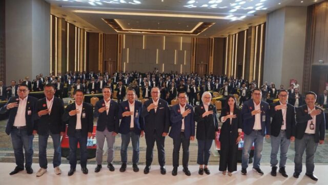 Compromisso das campanhas da PT Pegadaian em servir de todo o coração, acelerando a transformação do serviço
