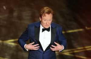 Conan O’Brien choca público do Oscar com piada estranha de Jeffrey Epstein O comediante fez o comentário ao fazer seu monólogo de abertura na noite de domingo no evento repleto de estrelas