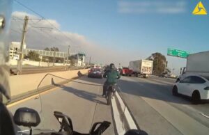 Continuam as buscas por motociclista temerário visto fugindo da polícia na rodovia Continuam as buscas por motociclista temerário visto fugindo da polícia na rodovia