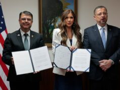 Costa Rica aceitará 25 deportados por semana sob esforço de deportação de Trump Costa Rica aceitará 25 deportados por semana sob esforço de deportação de Trump