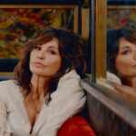 Crescendo no Vale, Gina Gershon aprendeu como evitar a toxicidade