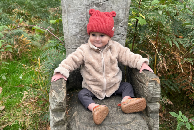 Criança se torna irmão mais velho e depois vem o pior pesadelo dos pais
