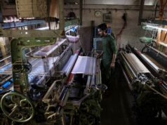 Crise do gás de cozinha na Índia força êxodo de trabalhadores têxteis Crise do gás de cozinha na Índia força êxodo de trabalhadores têxteis