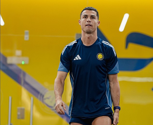 Cristiano Ronaldo fica com a Arábia Saudita: atualização sobre a Lesionado, Cristiano Ronaldo foi fotografado com seus companheiros de equipe do Al-Nassr no treino de terça-feira