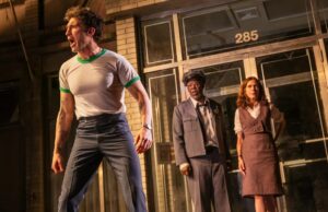 Crítica da Broadway de ‘Dog Day Afternoon’: Jon Bernthal e Ebon Moss-Bachrach trazem um filme clássico para o palco Jon Bernthal em