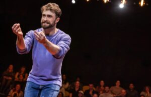 Crítica da Broadway de ‘Every Brilliant Thing’: Um dilúvio de participação do público enterra Daniel Radcliffe Crítica da Broadway de 'Every Brilliant Thing': Um dilúvio de participação do público enterra Daniel Radcliffe