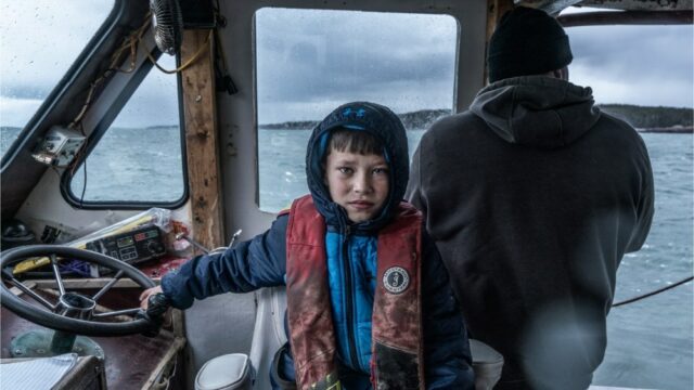 Crítica de 'Bucks Harbor': um retrato melancólico e humano de almas resistentes, jovens e velhas, na costa do Maine

