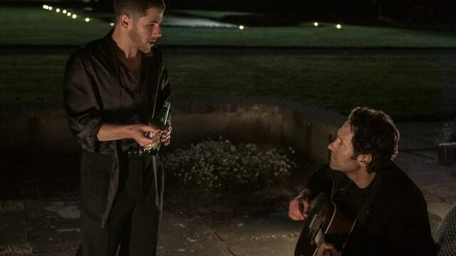 Crítica de 'Power Ballad': Paul Rudd e Nick Jonas Rule no drama de música pop mais vencedor de John Carney desde 'Once'
