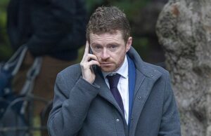 DAN HODGES: As evidências do escândalo Mandelson estão desaparecendo em escala industrial – mas os eleitores não cairão nessa O telefone de Morgan McSweeney foi relatado como roubado, mas a polícia recebeu o endereço errado