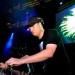 DJ Dan, pioneiro da cultura rave da Costa Oeste, morre aos 57 anos