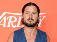 ‘DWTS’ Pro Val Chmerkovskiy é hospitalizado em meio à turnê ao vivo de 2026 Val Chmerkovskiy revelou que sofreu grave lesão no pescoço