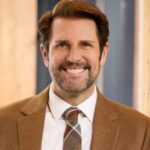 Damon Whiteside deixará o cargo de CEO da Academy of Country Music após seis anos