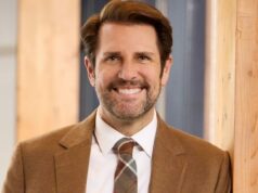 Damon Whiteside deixará o cargo de CEO da Academy of Country Music após seis anos Damon Whiteside deixará o cargo de CEO da Academy of Country Music após seis anos