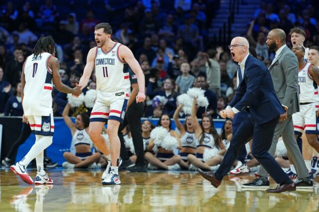 Alex Karaban, Dan Hurley