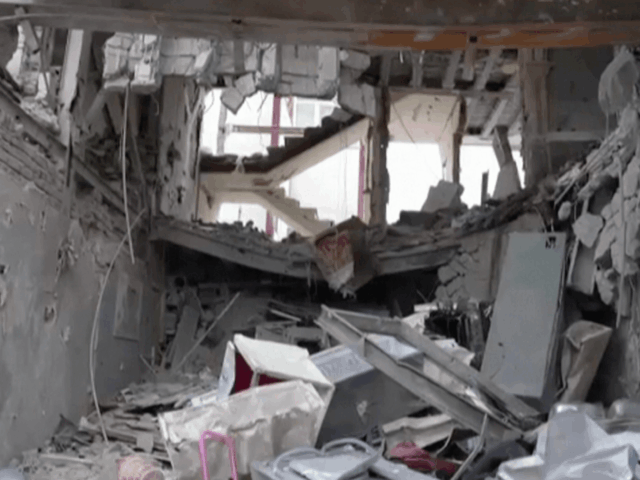 Danos imensos vistos nas ruas do Irã após ataques aéreos Danos imensos vistos nas ruas do Irã após ataques aéreos