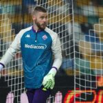 David de Gea salta em defesa de Antonin Kinsky após a humilhação do Tottenham na Liga dos Campeões