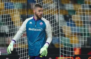 David de Gea salta em defesa de Antonin Kinsky após a humilhação do Tottenham na Liga dos Campeões David de Gea salta em defesa de Antonin Kinsky após a humilhação do Tottenham na Liga dos Campeões