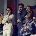 Blake Lively experimentou o êxtase e a agonia de acompanhar o futebol em Wrexham no sábado